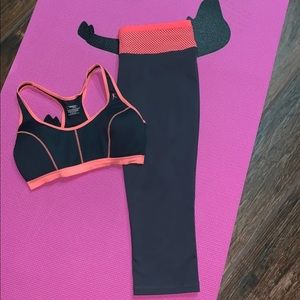 VSX SPORT LEGGINGS ( NEW ) SMALL